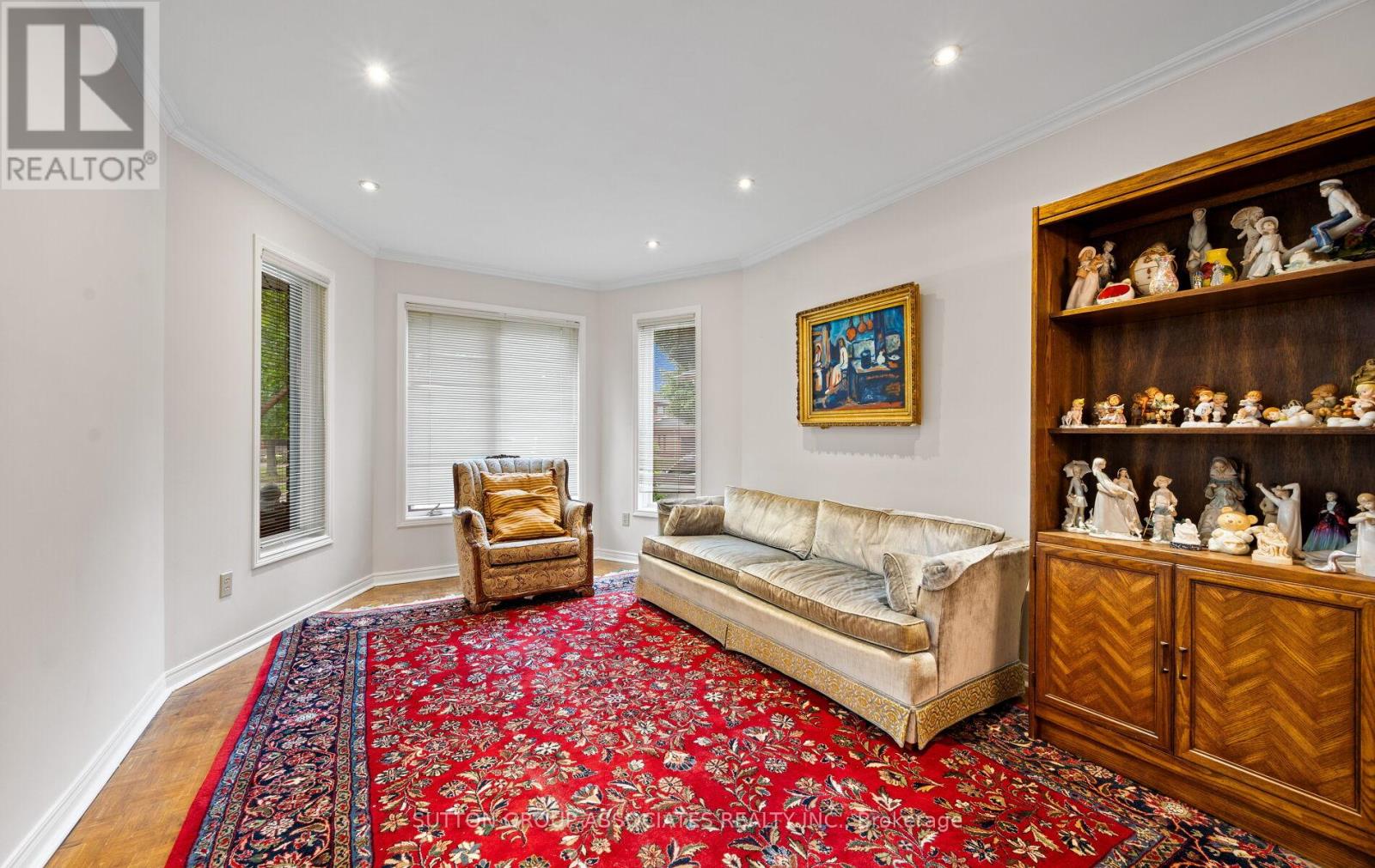 1252 Greenwood Crescent, Oakville, Ontario  L6J 6W5 - Photo 4 - W12661248