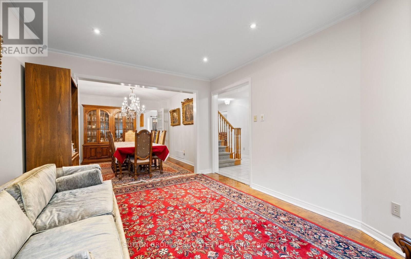 1252 Greenwood Crescent, Oakville, Ontario  L6J 6W5 - Photo 5 - W12661248