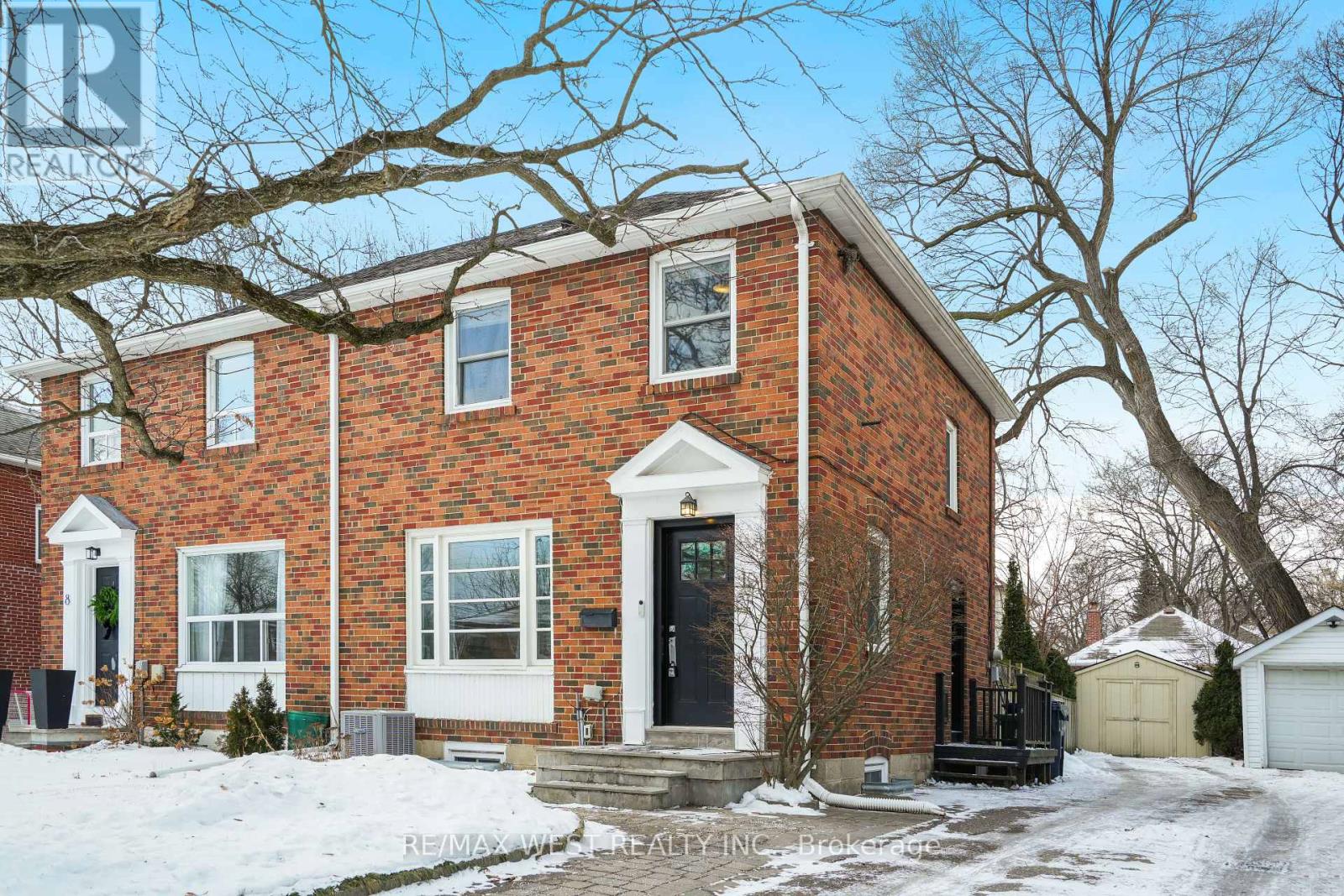 10 Allanbrooke Drive, Toronto, Ontario  M9A 3N8 - Photo 29 - W12661308