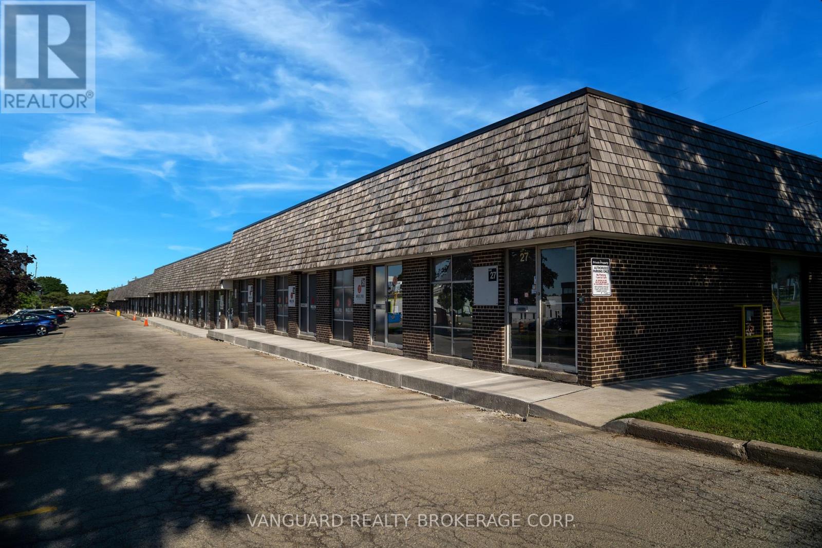 19 - 45 Brisbane Road, Toronto, Ontario  M3J 2K1 - Photo 2 - W12661358