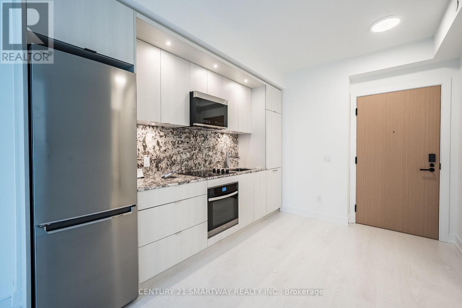 605 - 60 Central Park Roadway, Toronto, Ontario  M9A 0E6 - Photo 11 - W12661432