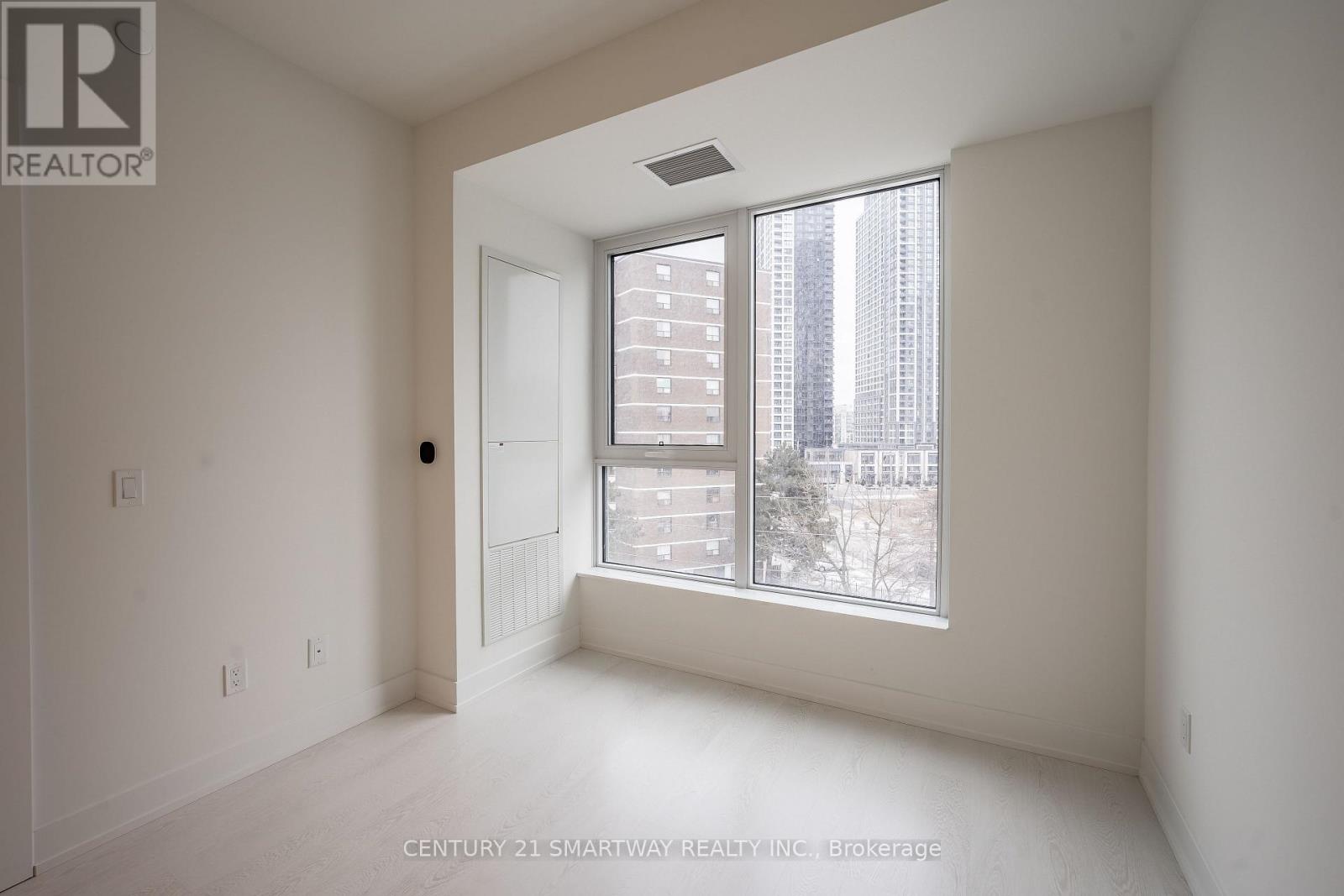 605 - 60 Central Park Roadway, Toronto, Ontario  M9A 0E6 - Photo 14 - W12661432