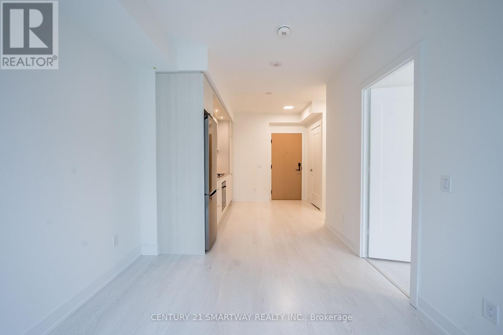 605 - 60 Central Park Roadway, Toronto, Ontario  M9A 0E6 - Photo 16 - W12661432