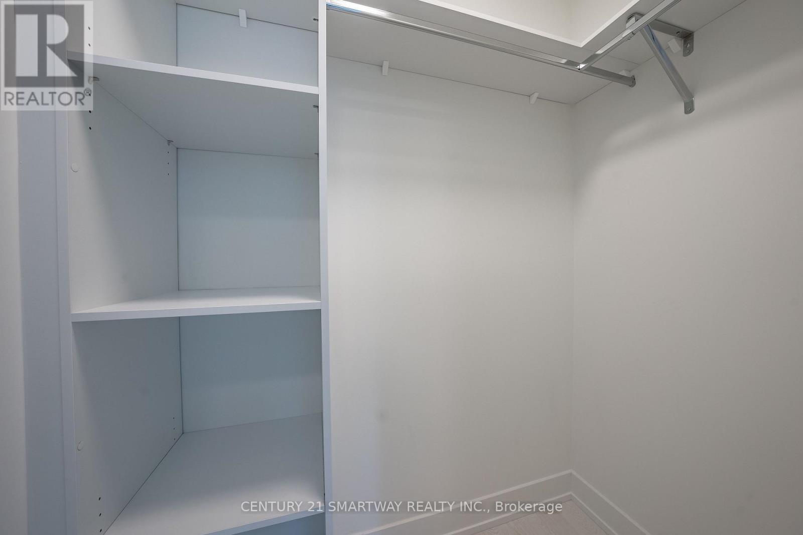 605 - 60 Central Park Roadway, Toronto, Ontario  M9A 0E6 - Photo 21 - W12661432