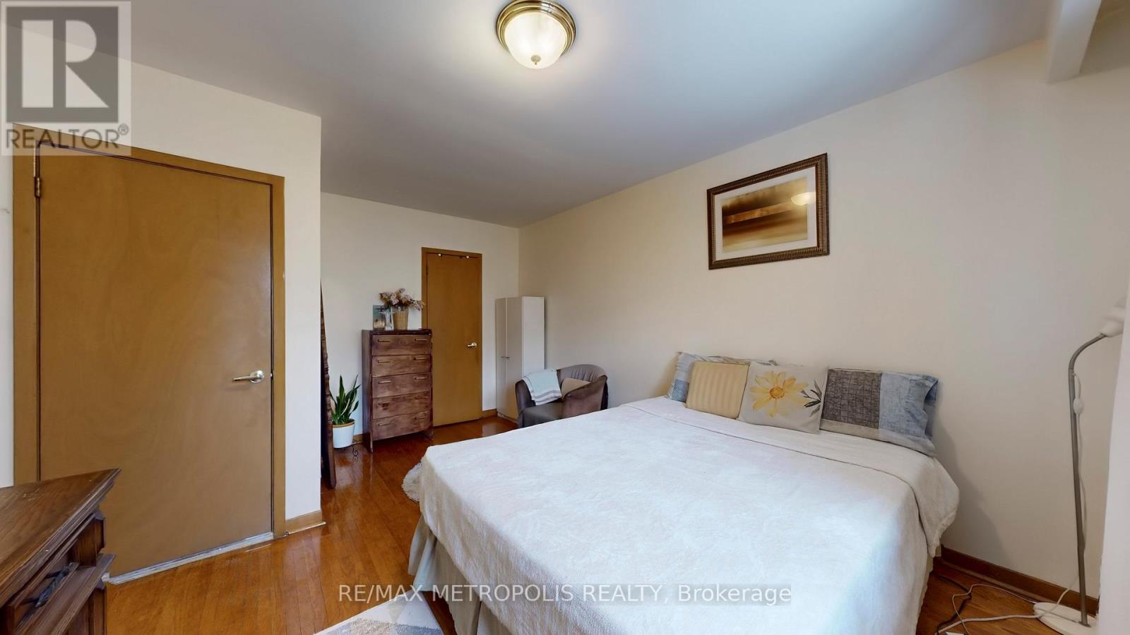 68 Paulvale Crescent, Toronto, Ontario  M3J 1K5 - Photo 18 - W12661438