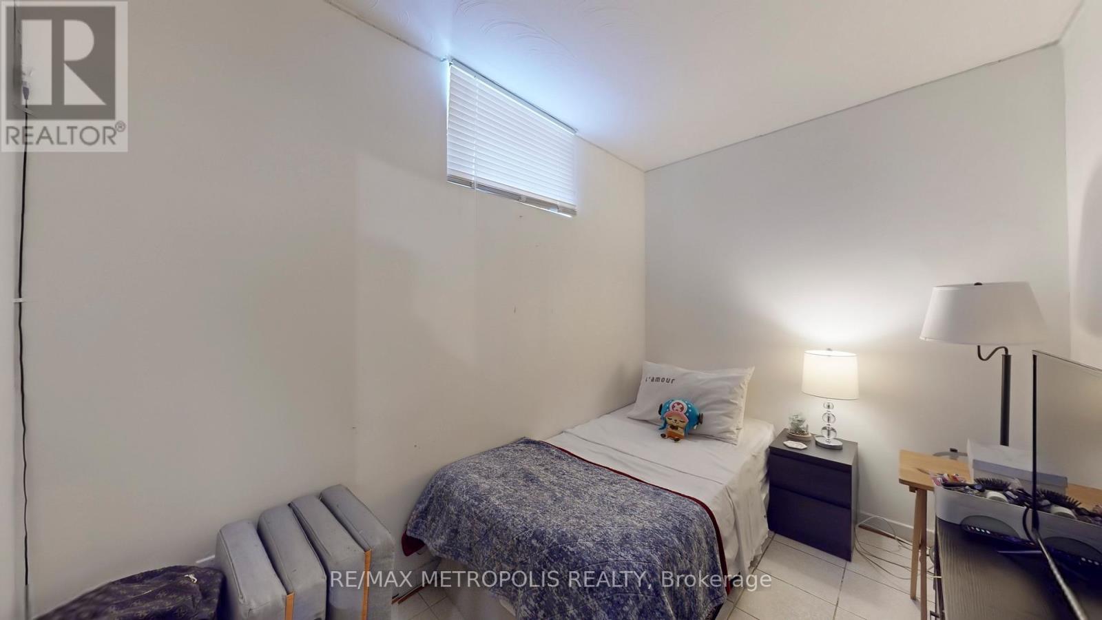 68 Paulvale Crescent, Toronto, Ontario  M3J 1K5 - Photo 36 - W12661438