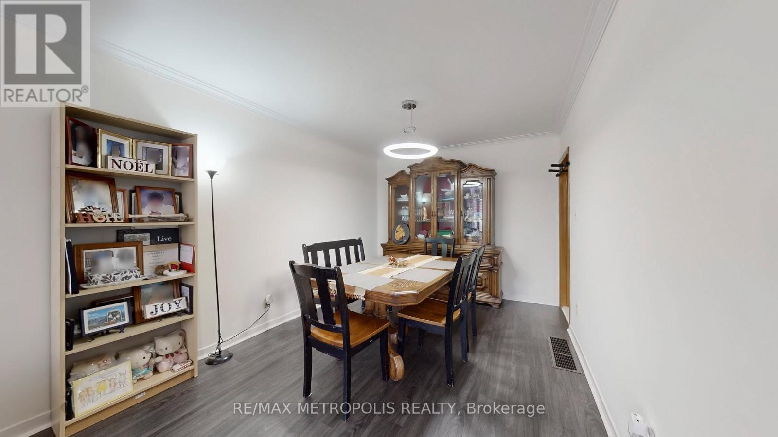 68 Paulvale Crescent, Toronto, Ontario  M3J 1K5 - Photo 8 - W12661438