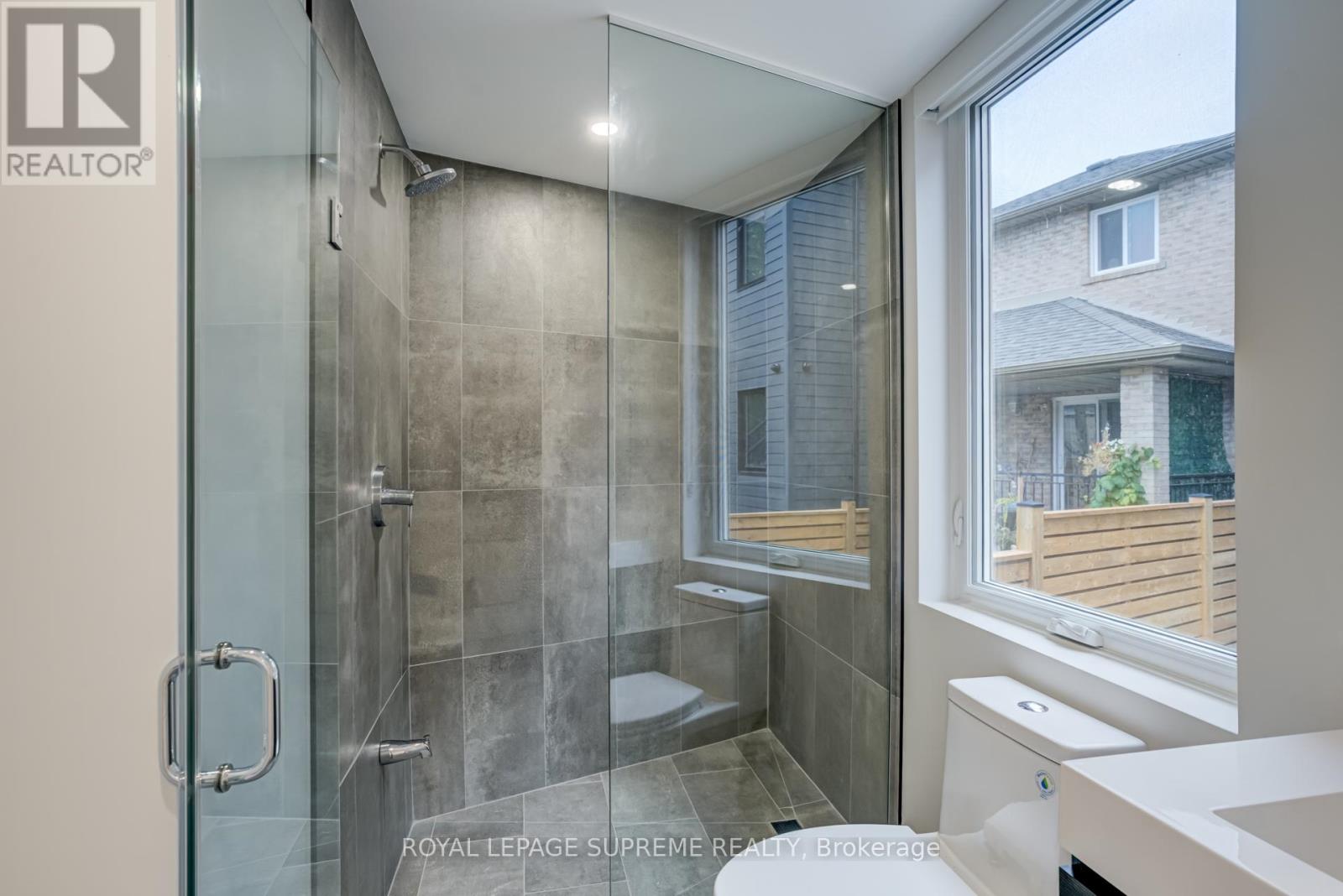 Garden - 101 Bernice Crescent, Toronto, Ontario  M6N 1W7 - Photo 28 - W12661440