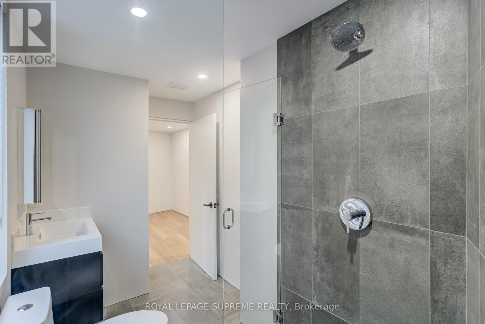 Garden - 101 Bernice Crescent, Toronto, Ontario  M6N 1W7 - Photo 29 - W12661440