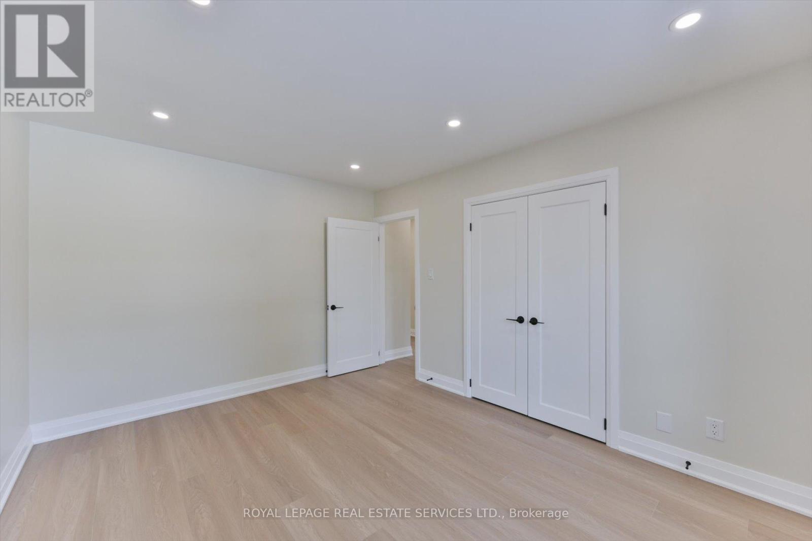 24 Wingrove Hill, Toronto, Ontario  M9B 2C6 - Photo 19 - W12661460