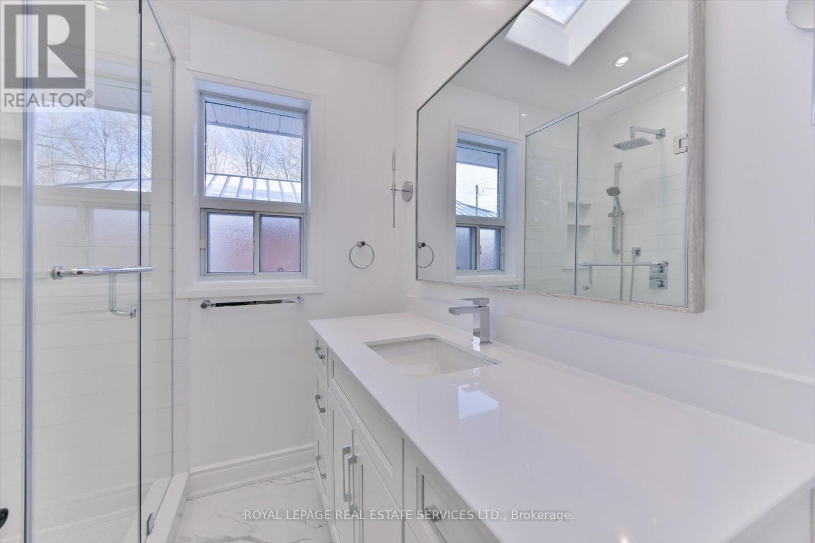 24 Wingrove Hill, Toronto, Ontario  M9B 2C6 - Photo 23 - W12661460