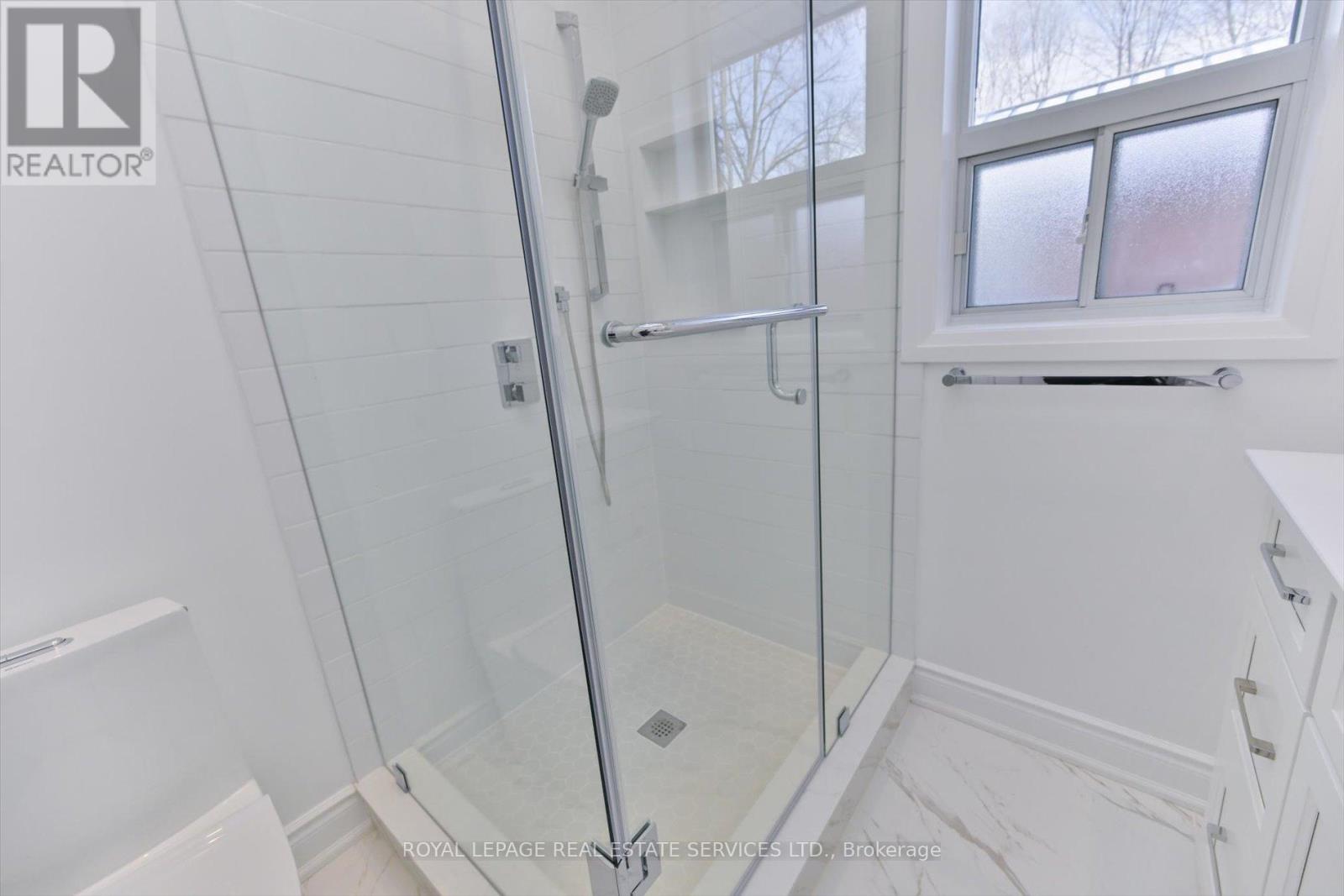 24 Wingrove Hill, Toronto, Ontario  M9B 2C6 - Photo 24 - W12661460