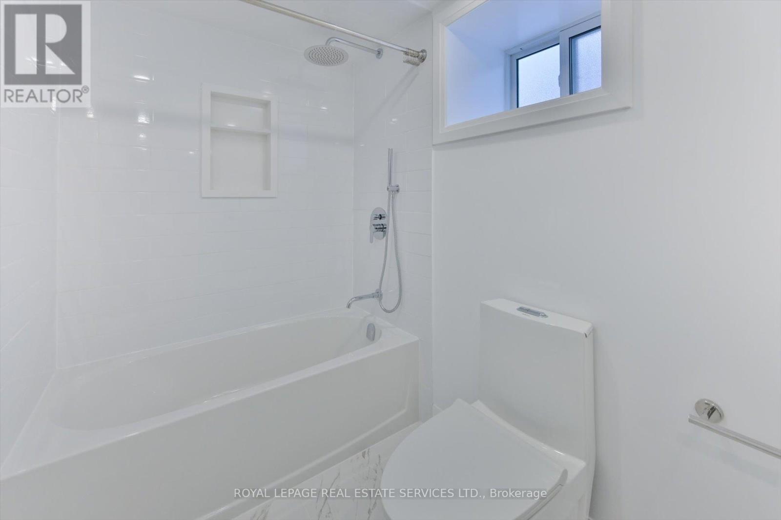 24 Wingrove Hill, Toronto, Ontario  M9B 2C6 - Photo 34 - W12661460