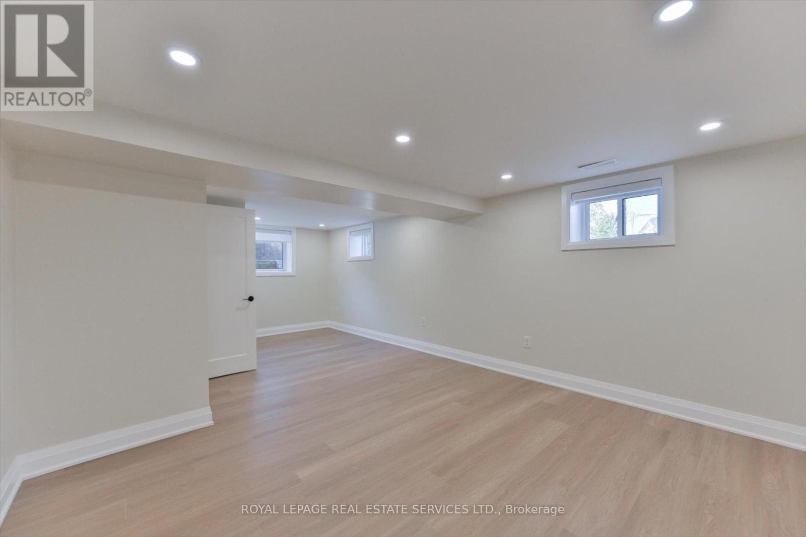 24 Wingrove Hill, Toronto, Ontario  M9B 2C6 - Photo 36 - W12661460