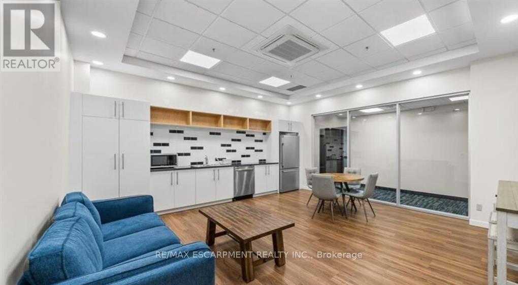 215 - 1670 North Service Road, Oakville, Ontario  L6H 7G3 - Photo 25 - W12661474