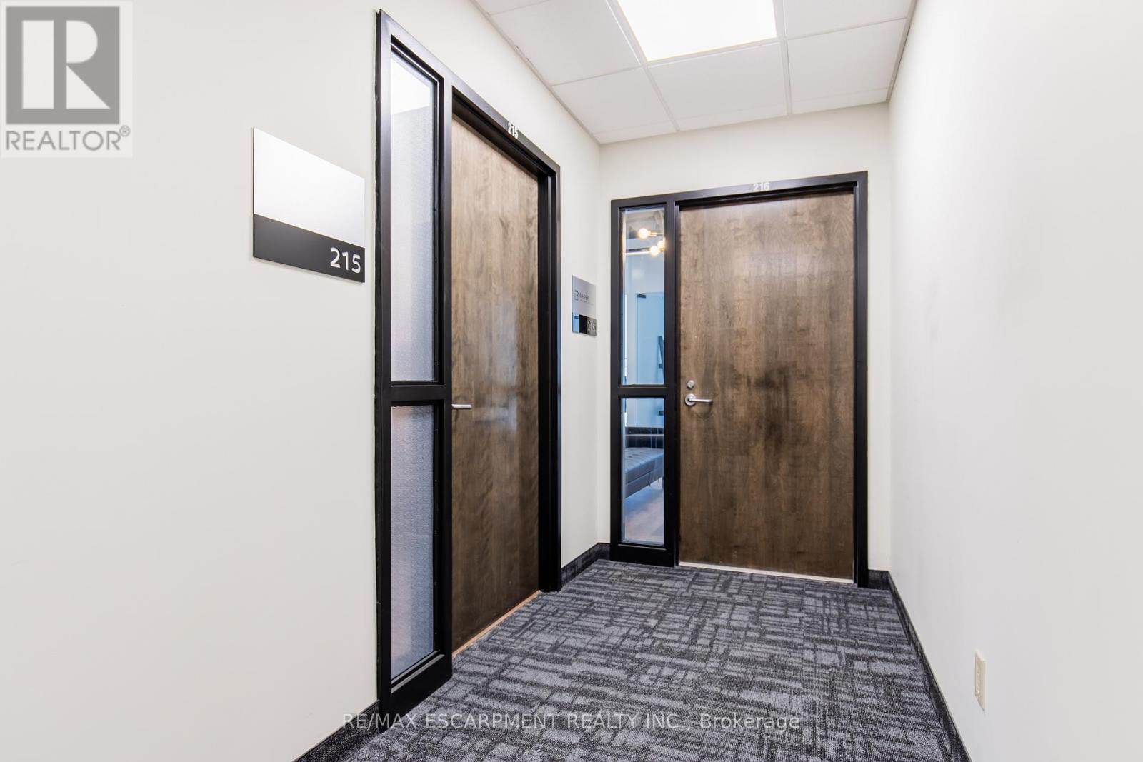 215 - 1670 North Service Road, Oakville, Ontario  L6H 7G3 - Photo 6 - W12661474