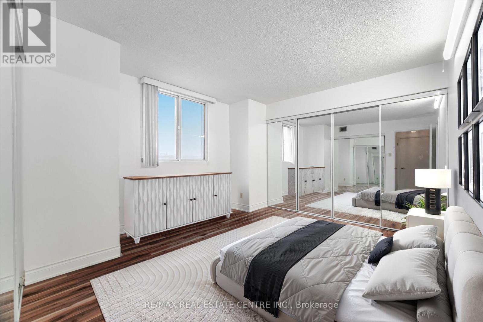 811 - 115 Hillcrest Avenue, Mississauga, Ontario  L5B 3Y9 - Photo 20 - W12661478