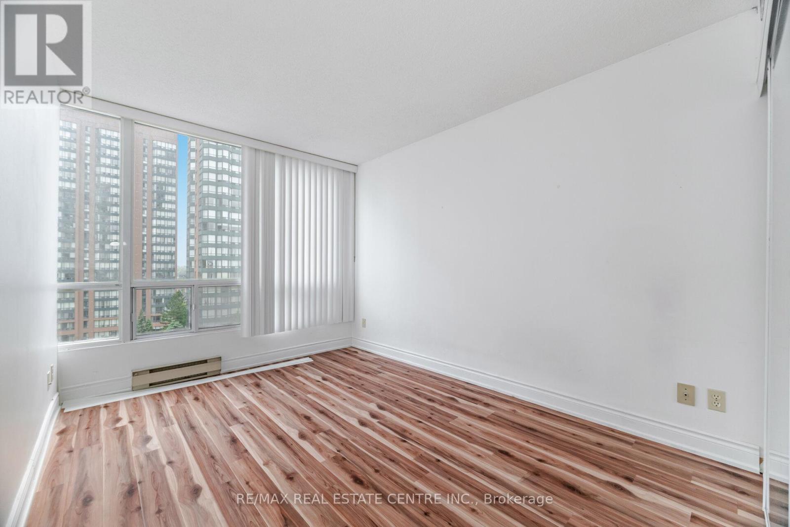 811 - 115 Hillcrest Avenue, Mississauga, Ontario  L5B 3Y9 - Photo 24 - W12661478