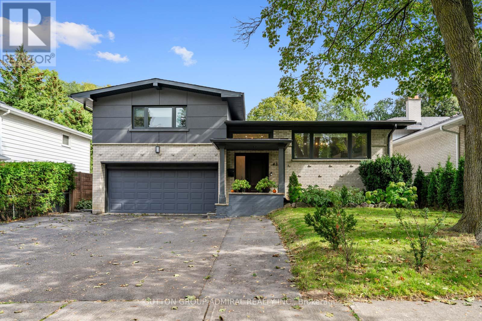 41 WATERFORD DRIVE, Toronto, Ontario