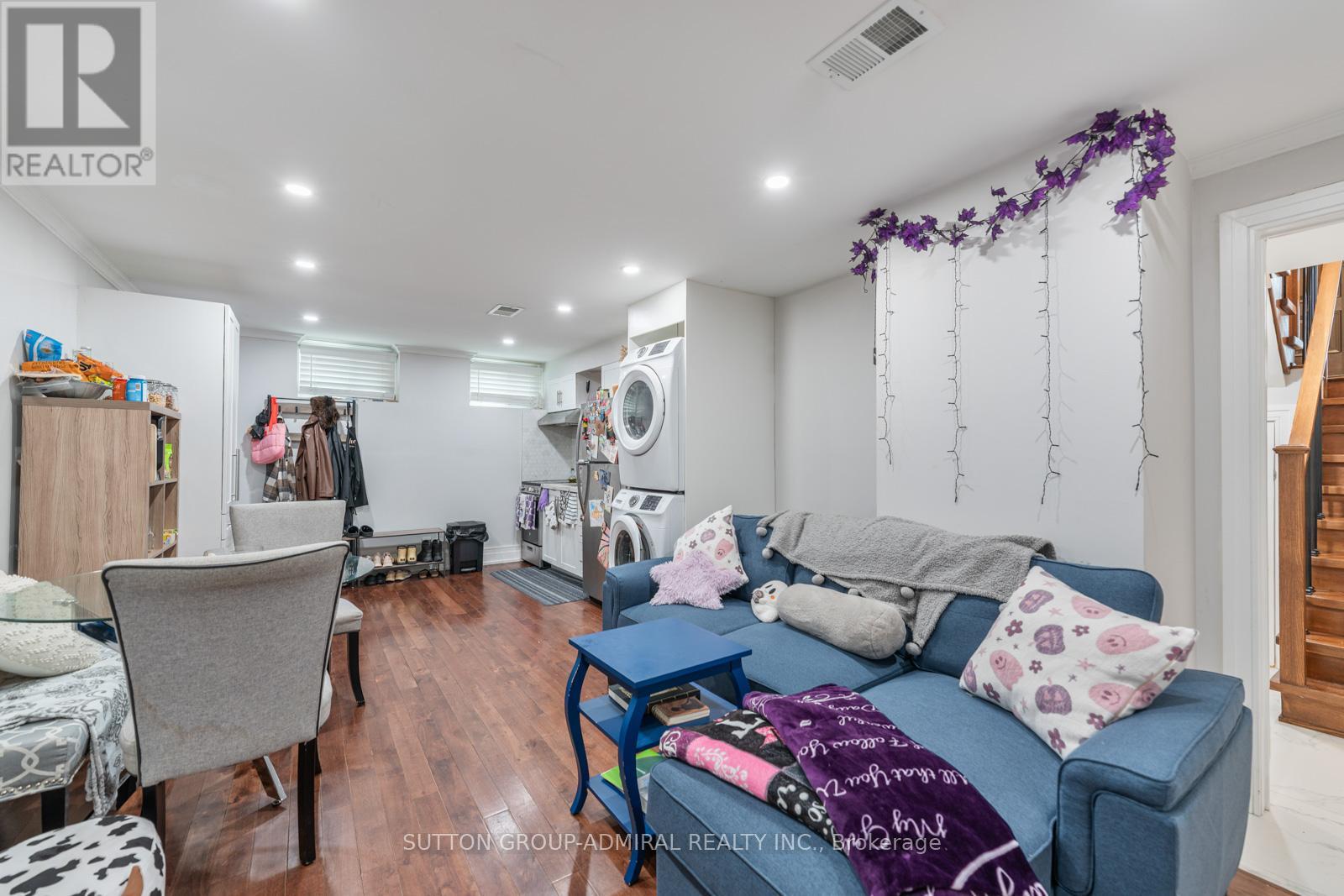 41 Waterford Drive, Toronto, Ontario  M9R 2N5 - Photo 22 - W12661500