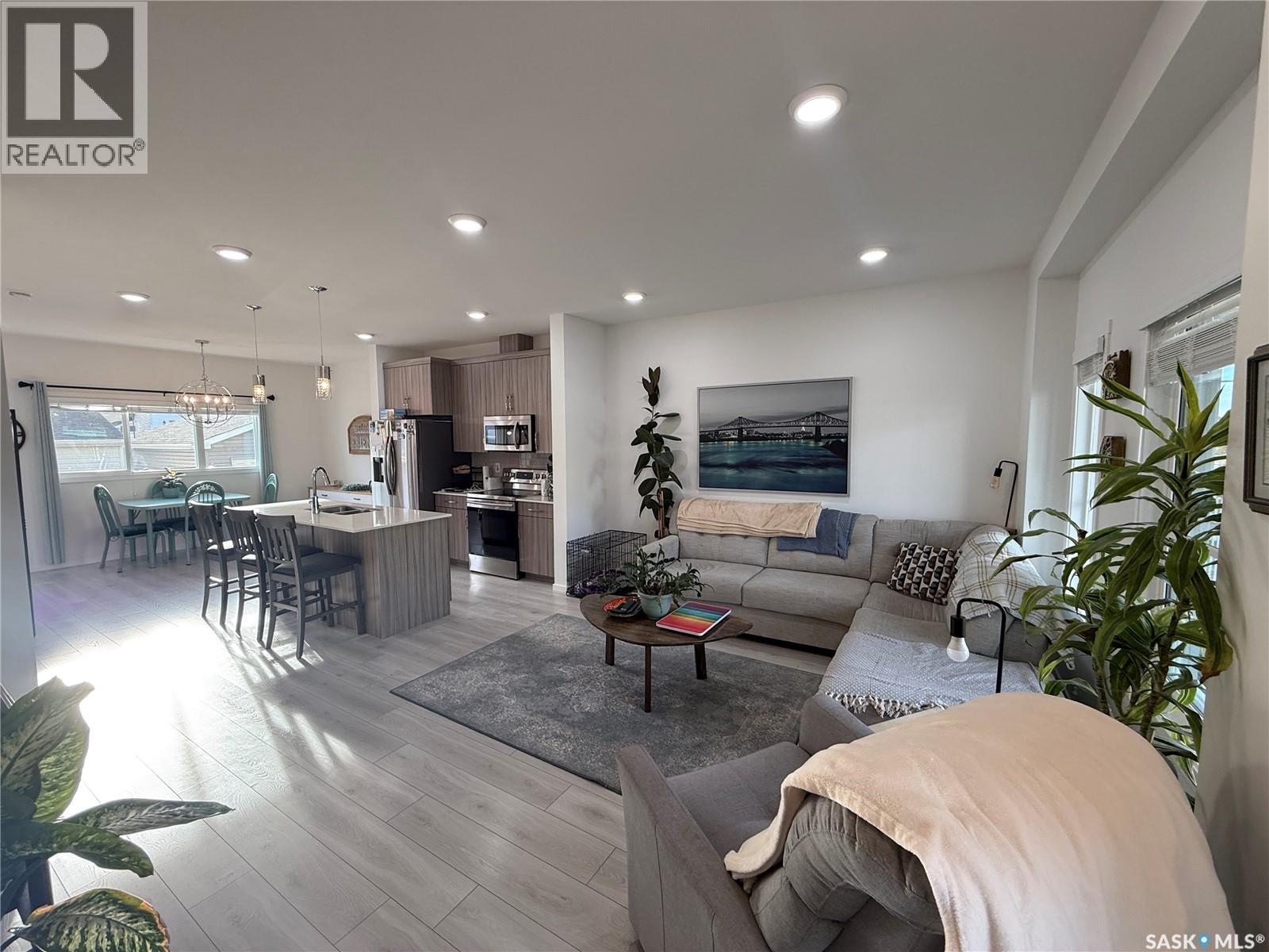 4226 Brighton Circle, Saskatoon, Saskatchewan  S7V 0N5 - Photo 2 - SK026158