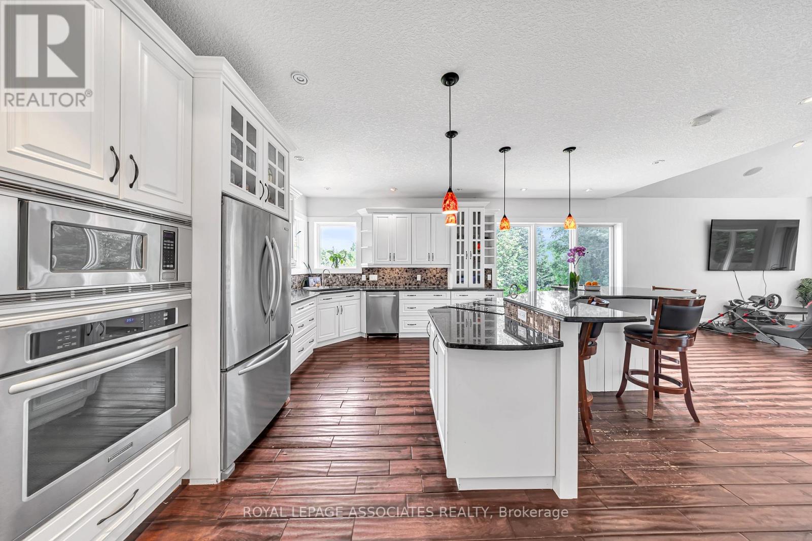 21 Old Mill Road, Brant, Ontario  N0J 1V0 - Photo 11 - X12661446