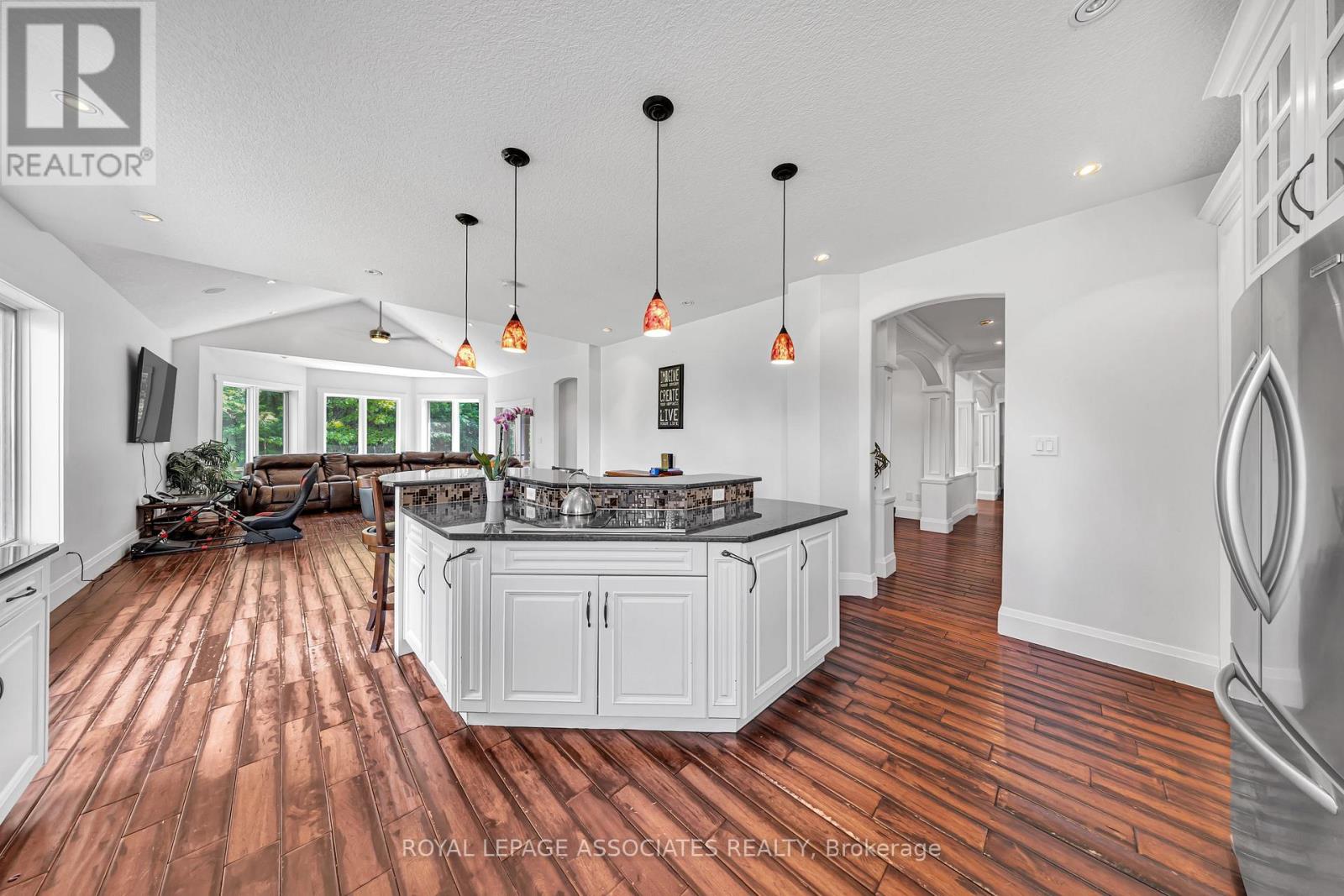 21 Old Mill Road, Brant, Ontario  N0J 1V0 - Photo 14 - X12661446