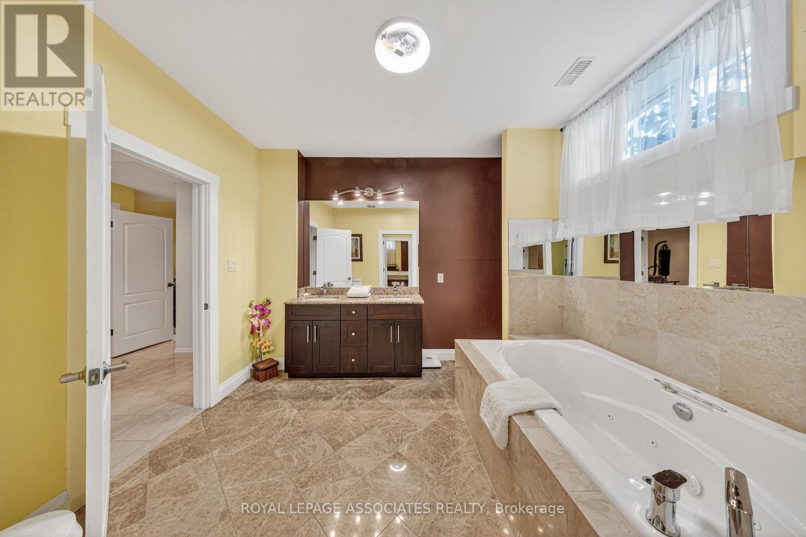 21 Old Mill Road, Brant, Ontario  N0J 1V0 - Photo 44 - X12661446