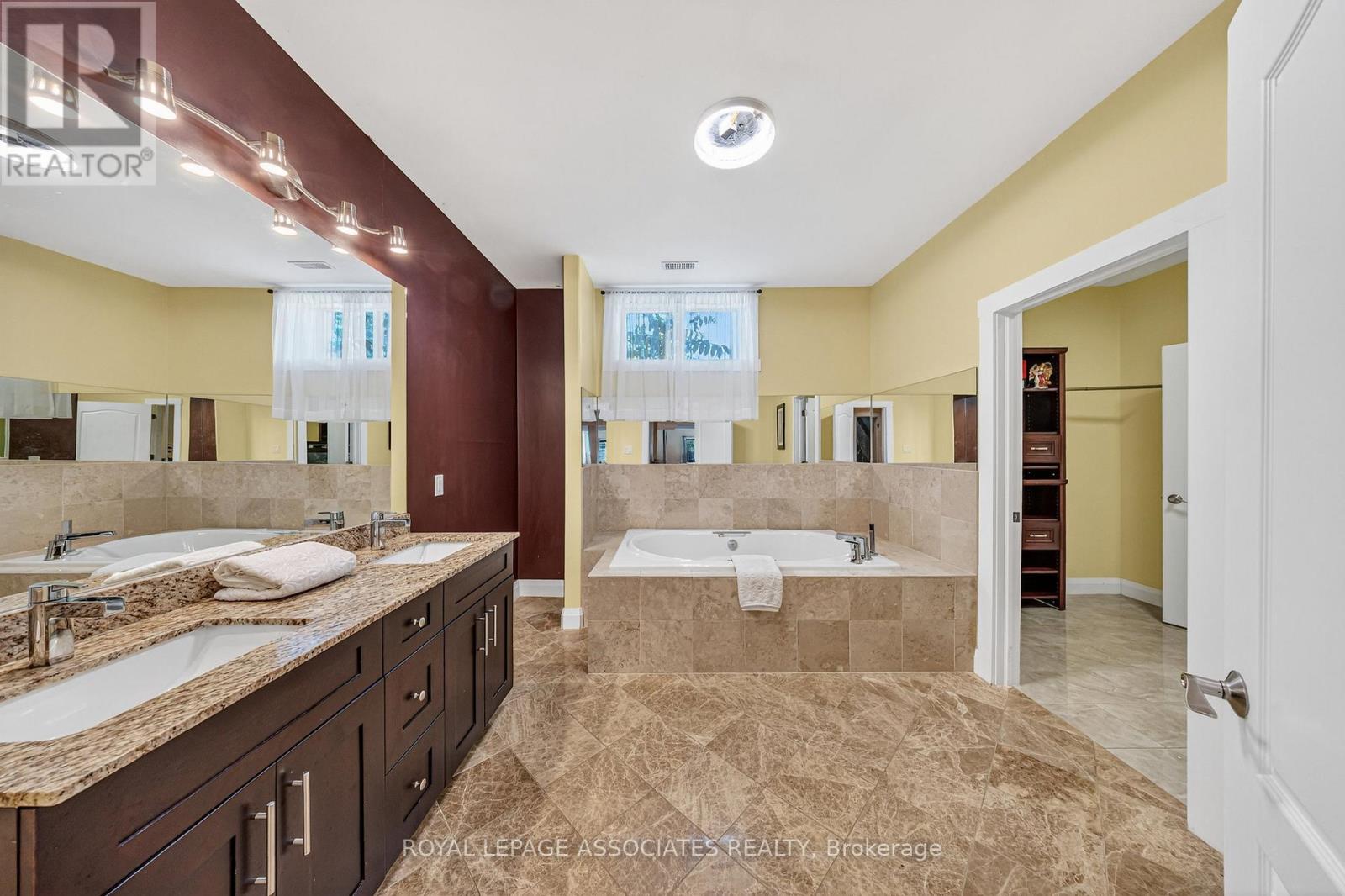 21 Old Mill Road, Brant, Ontario  N0J 1V0 - Photo 45 - X12661446