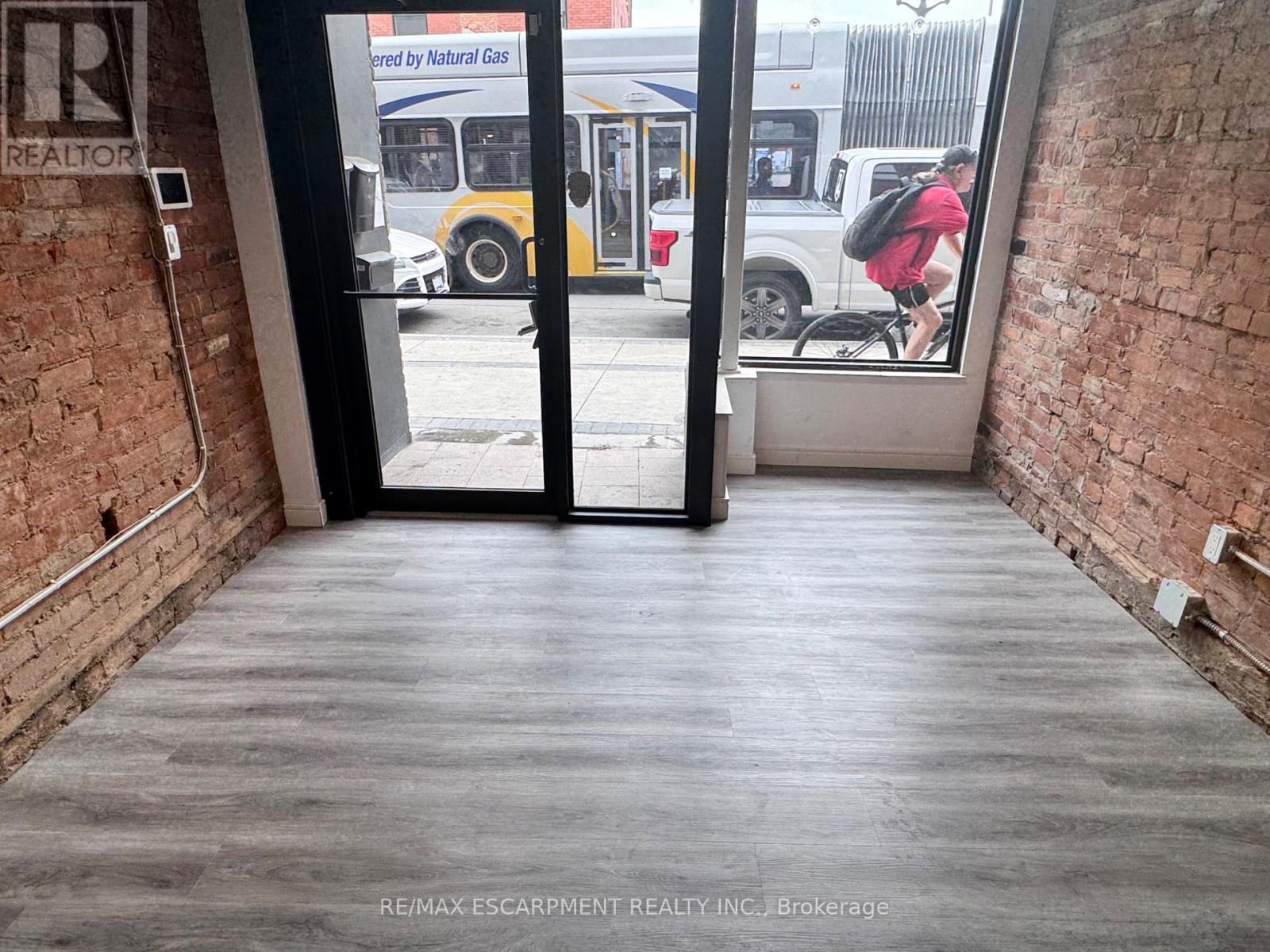 183 King Street E, Hamilton, Ontario  L8N 1B3 - Photo 5 - X12661486