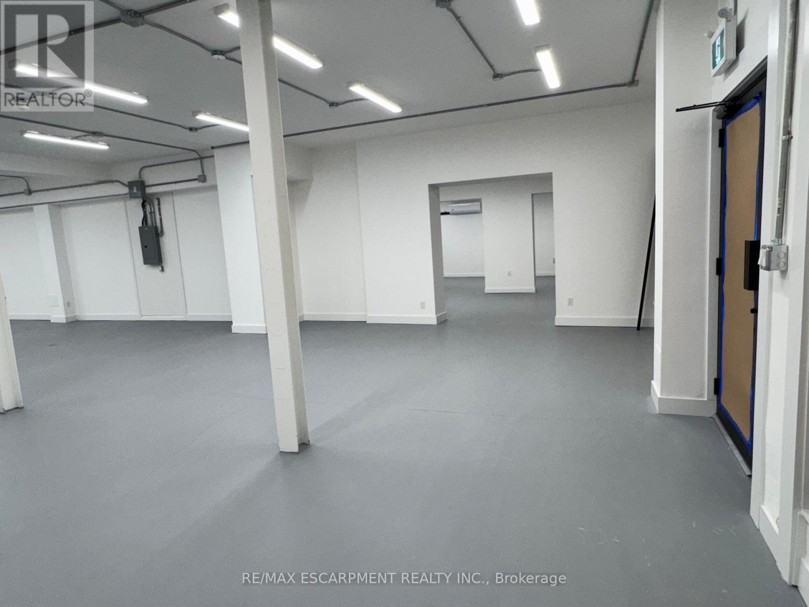 1068 Barton Street E, Hamilton (Crown Point), Ontario  L8L 3E6 - Photo 9 - X12661498