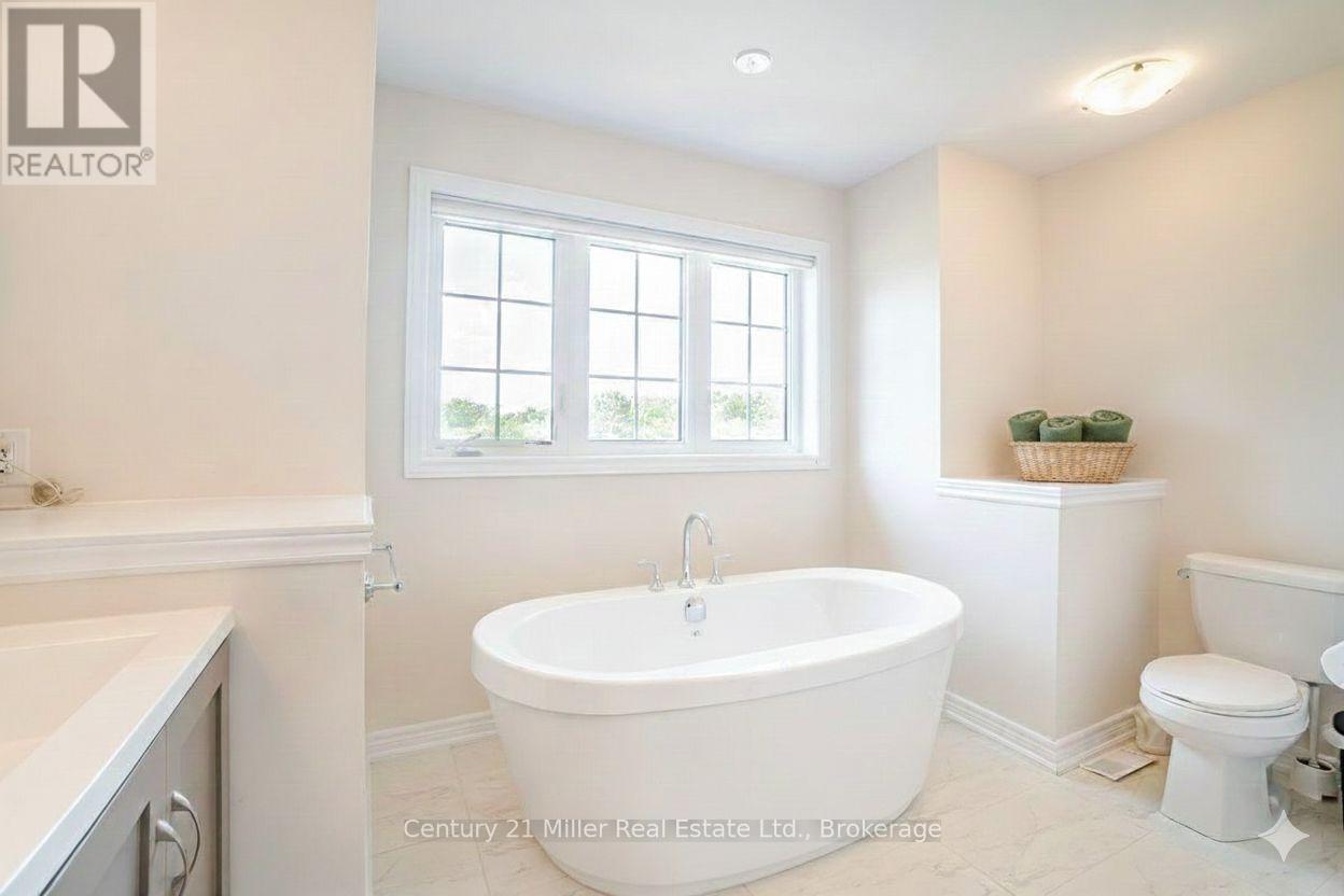 399 Threshing Mill Boulevard, Oakville, Ontario  L6H 0P5 - Photo 14 - W12661678