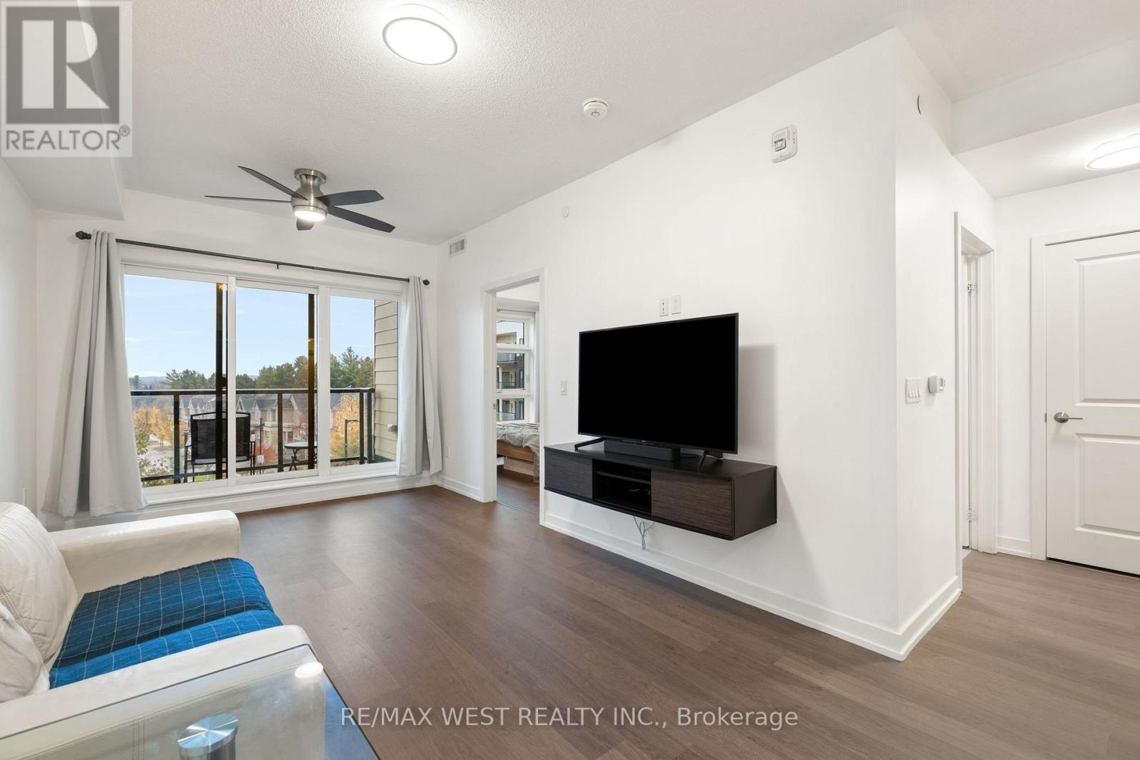 326 - 555 William Graham Drive, Aurora, Ontario  L4G 3L1 - Photo 9 - N12518624