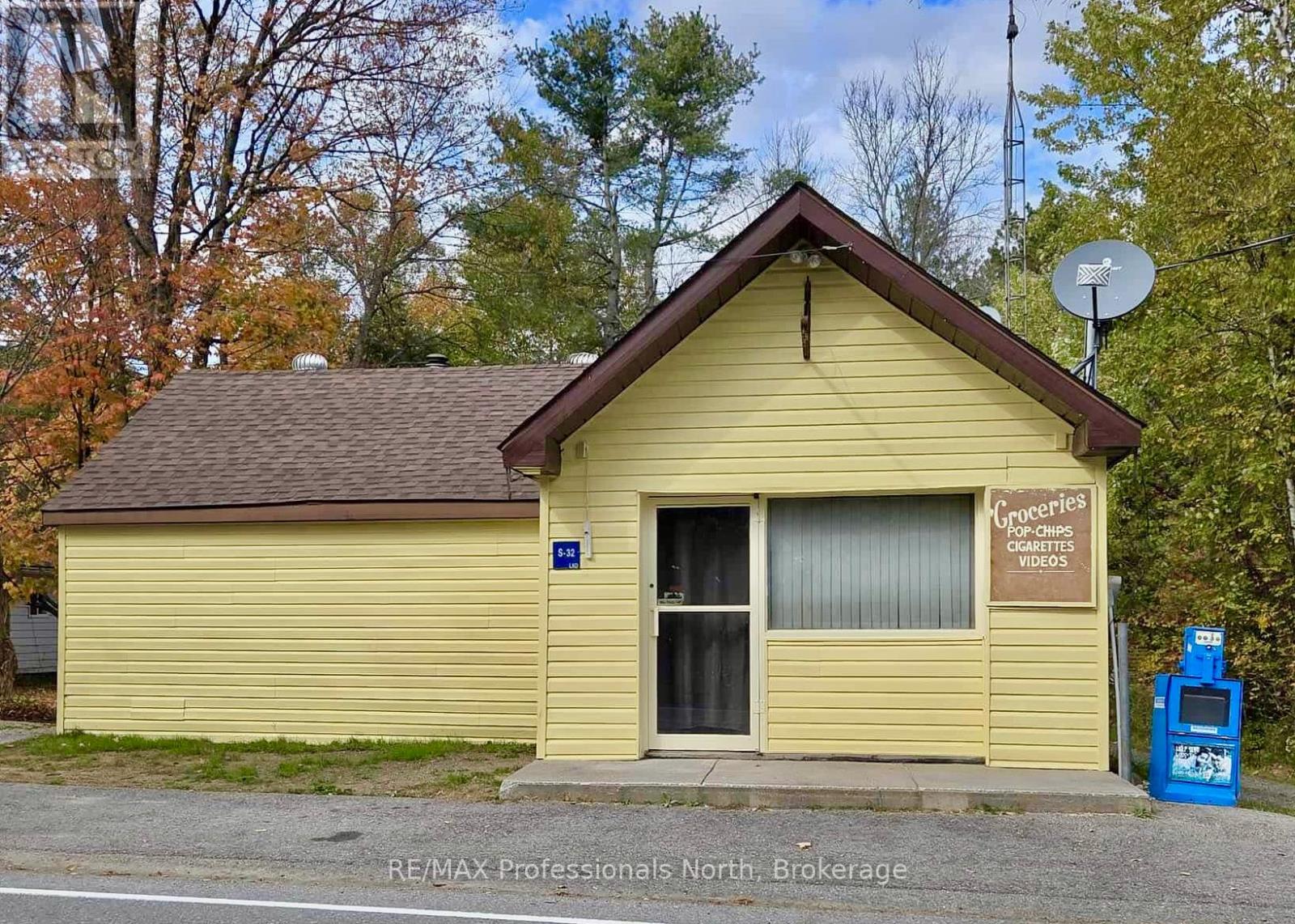 1281 KASHAGAWIGAMOG LAKE ROAD, Minden Hills, Ontario