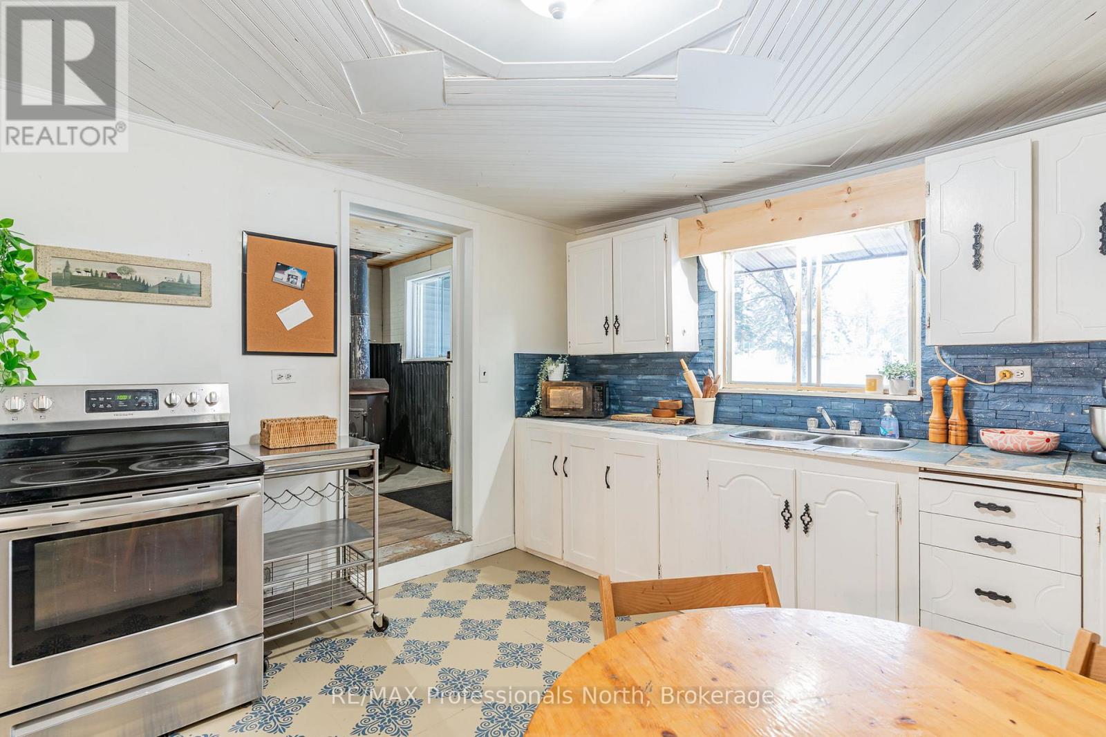 1281 Kashagawigamog Lake Road, Minden Hills, Ontario  K0M 2K0 - Photo 10 - X12661560