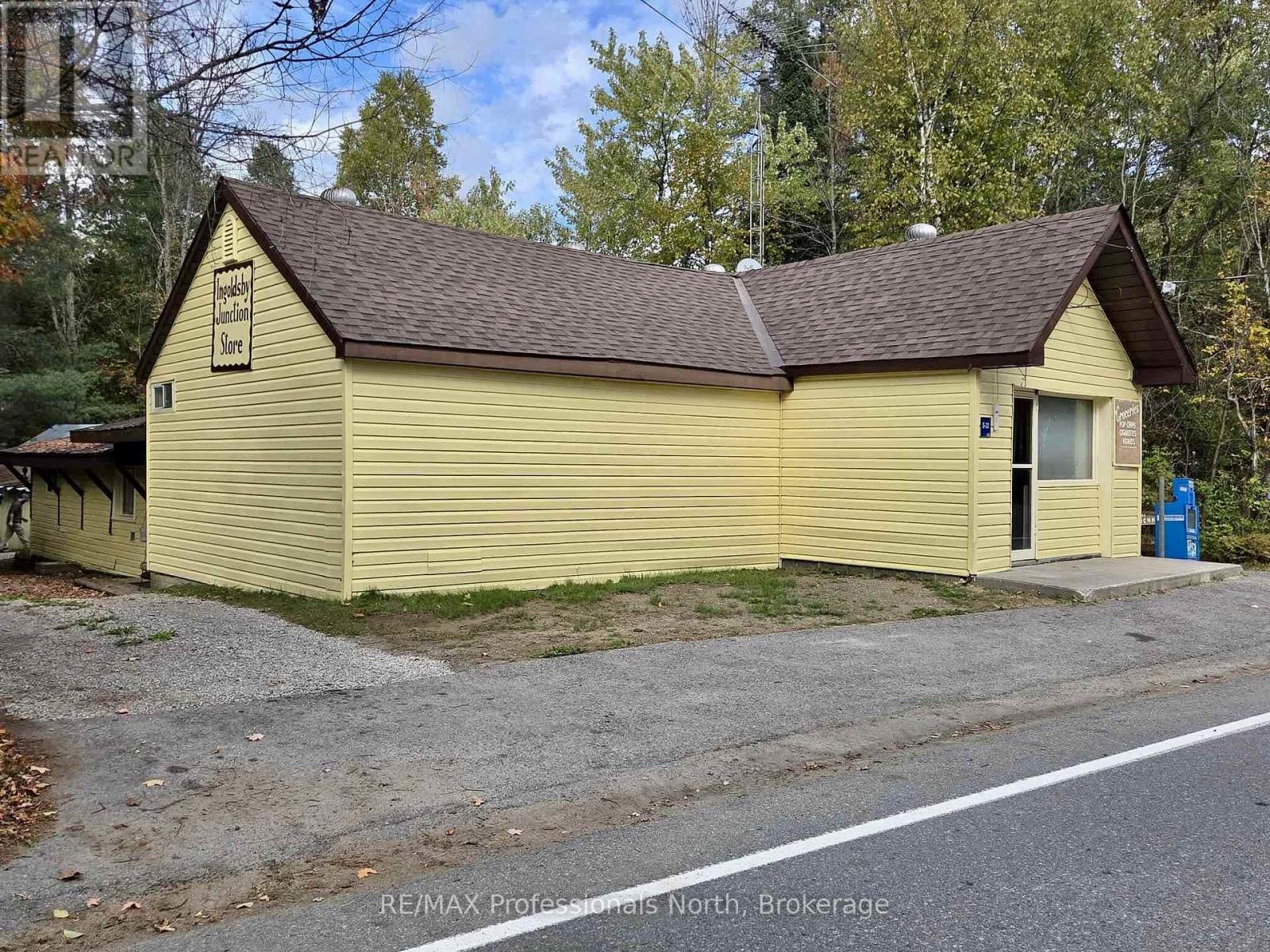 1281 Kashagawigamog Lake Road, Minden Hills, Ontario  K0M 2K0 - Photo 5 - X12661560