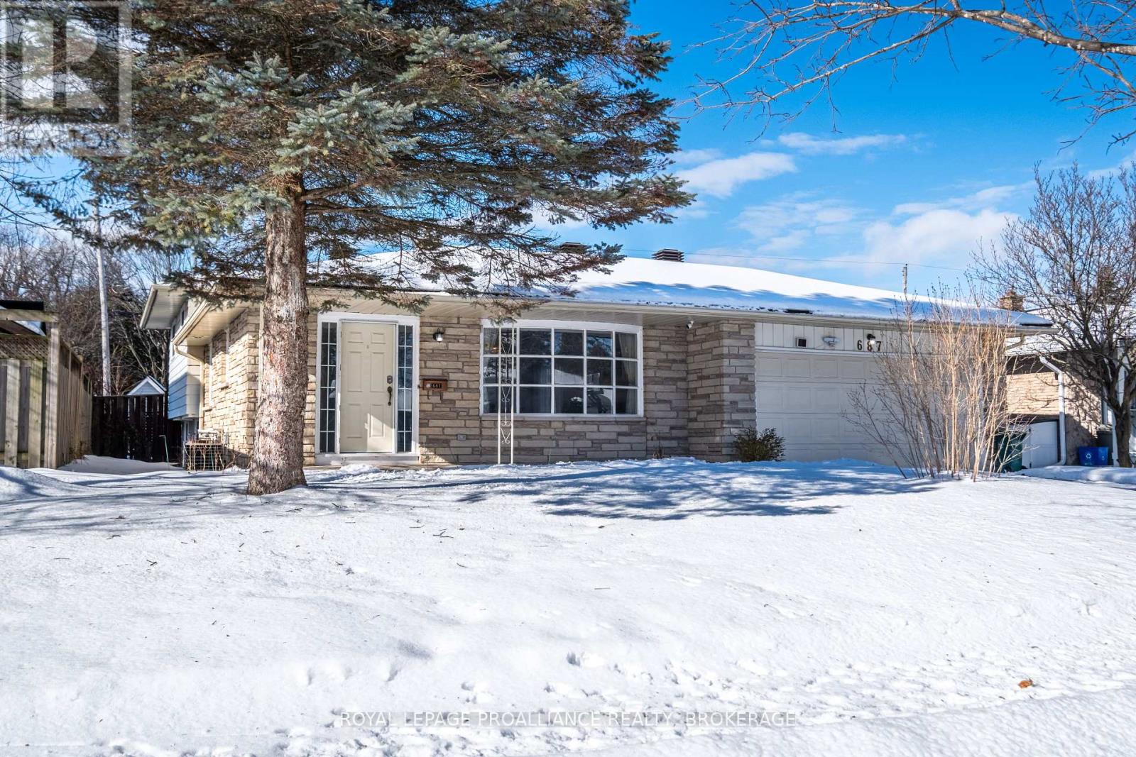 687 Harrow Place, Kingston, Ontario  K7M 5M1 - Photo 3 - X12661688