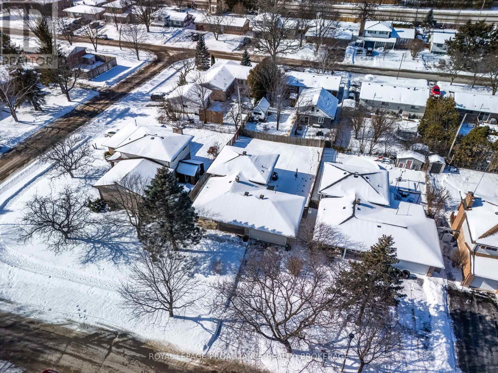 687 Harrow Place, Kingston, Ontario  K7M 5M1 - Photo 32 - X12661688