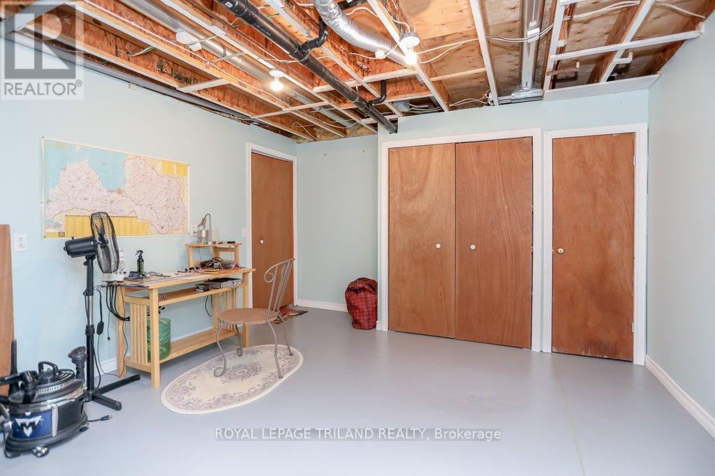 14 Poplar Street, Dutton/dunwich (Wallacetown), Ontario  N0L 2M0 - Photo 27 - X12661570