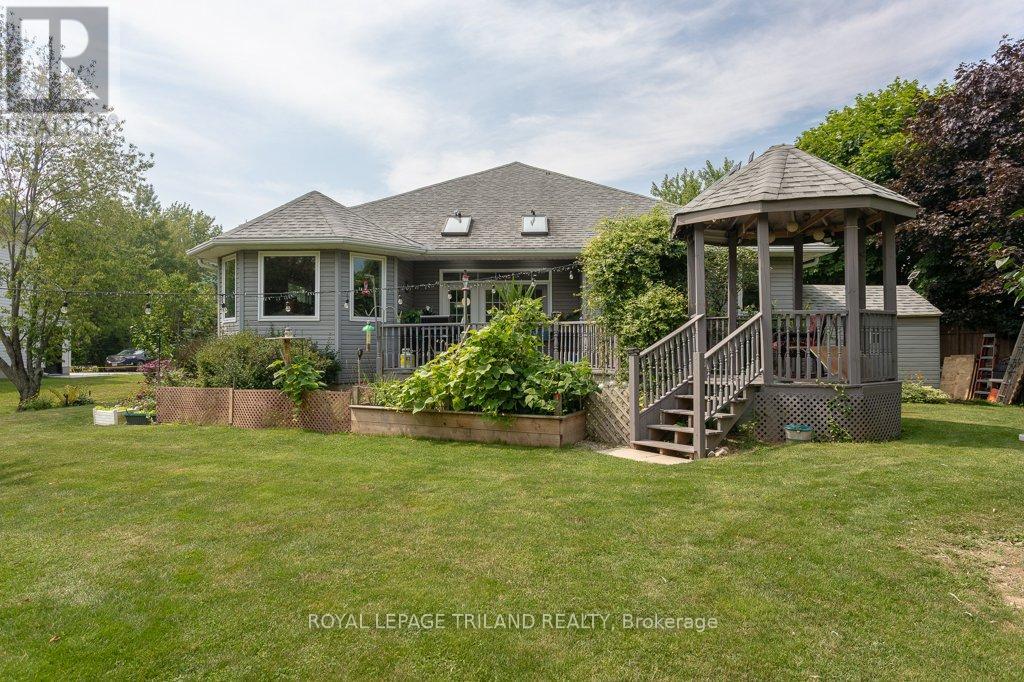 14 Poplar Street, Dutton/dunwich (Wallacetown), Ontario  N0L 2M0 - Photo 32 - X12661570