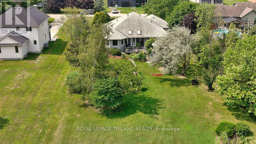 14 Poplar Street, Dutton/dunwich (Wallacetown), Ontario  N0L 2M0 - Photo 45 - X12661570