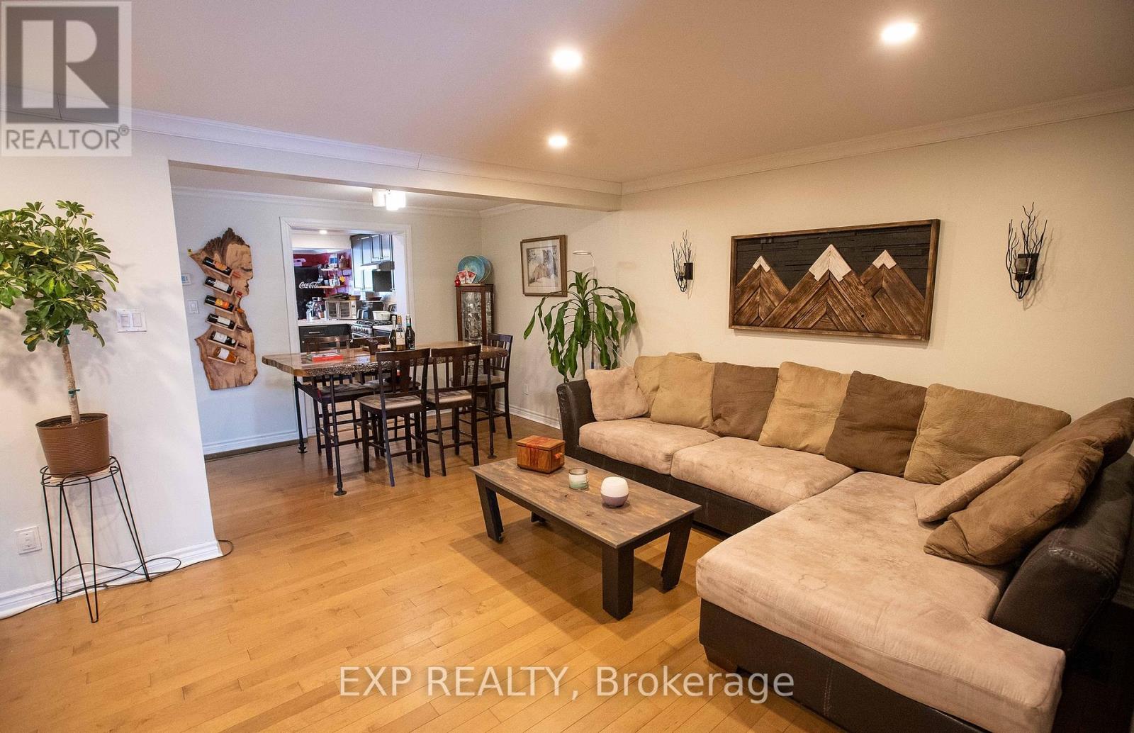 1108 Grenoble Crescent, Ottawa, Ontario  K1C 2C6 - Photo 11 - X12661682