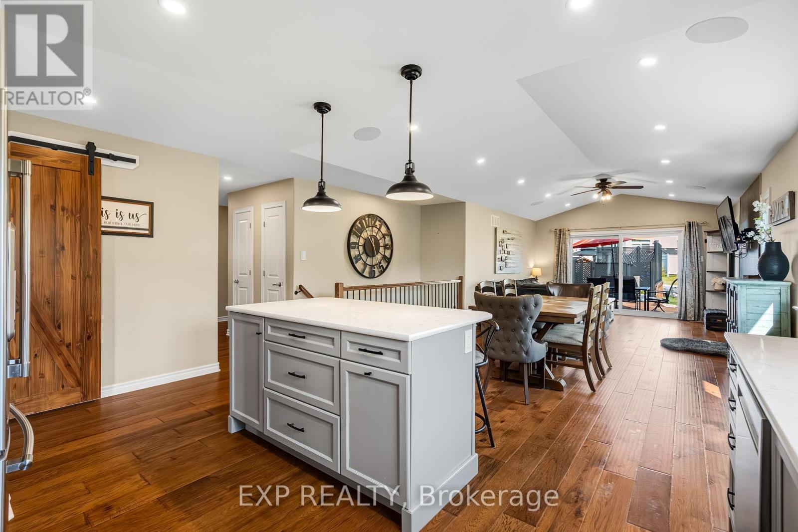 86 Horton Street, Mississippi Mills, Ontario  K0A 1A0 - Photo 13 - X12661704