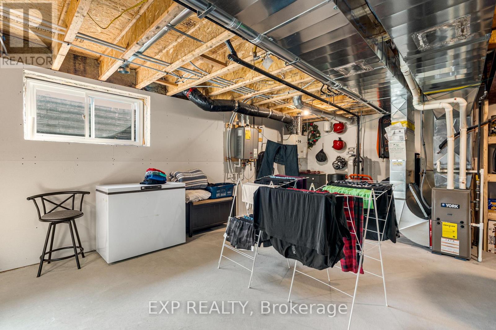 86 Horton Street, Mississippi Mills, Ontario  K0A 1A0 - Photo 36 - X12661704