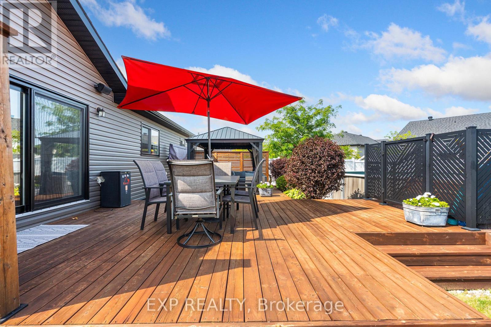 86 Horton Street, Mississippi Mills, Ontario  K0A 1A0 - Photo 38 - X12661704