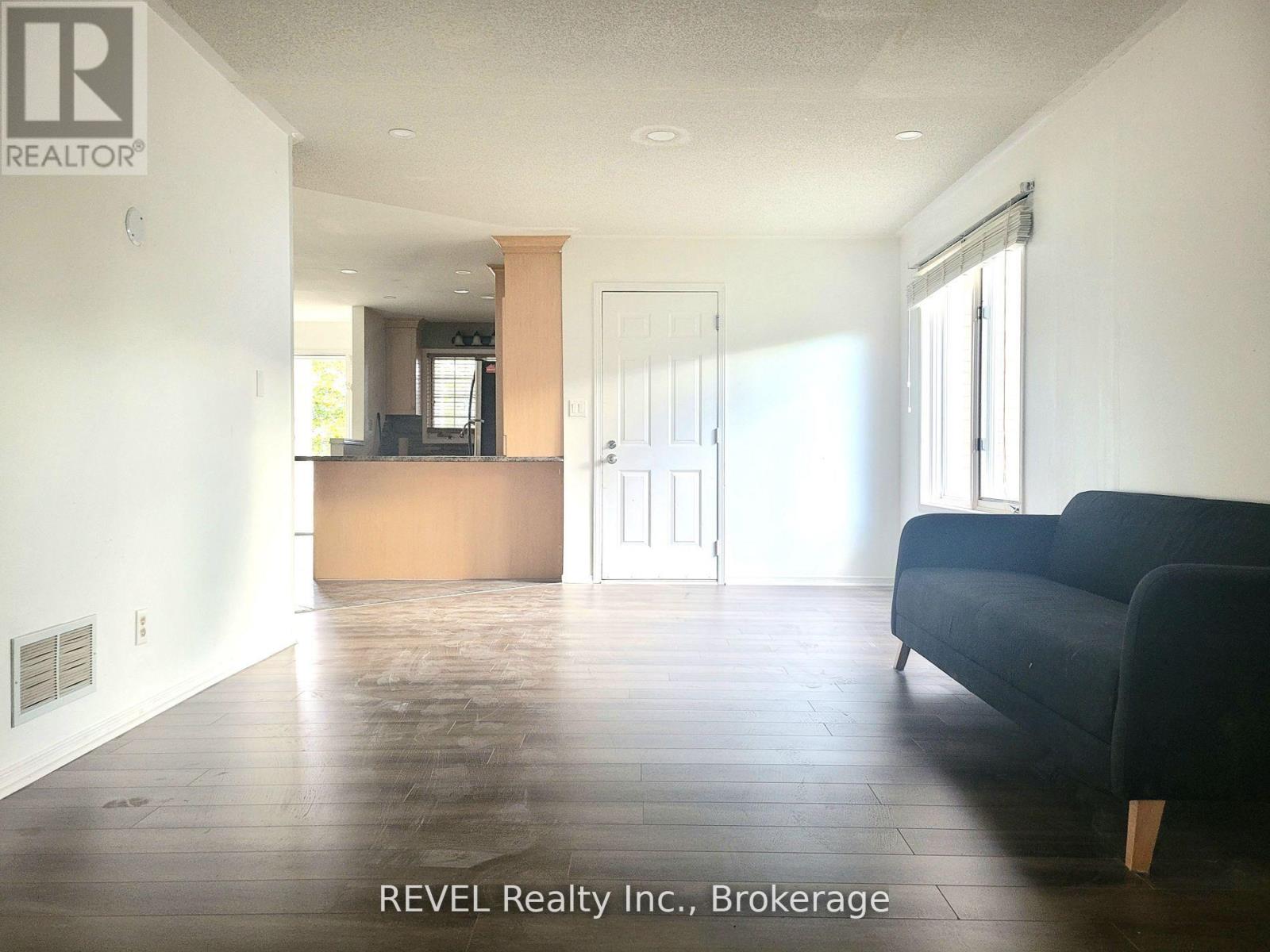 35 Summers Drive, Thorold, Ontario  L2V 4Z9 - Photo 6 - X12661612