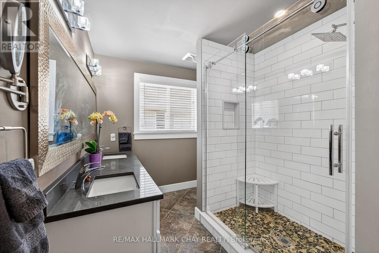 3159 Bass Lake Side Road E, Orillia, Ontario  L3V 6H2 - Photo 16 - S12461678