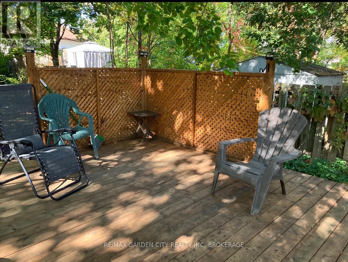 16 Ida Street, St. Catharines, Ontario  L2R 3X4 - Photo 30 - X12485392