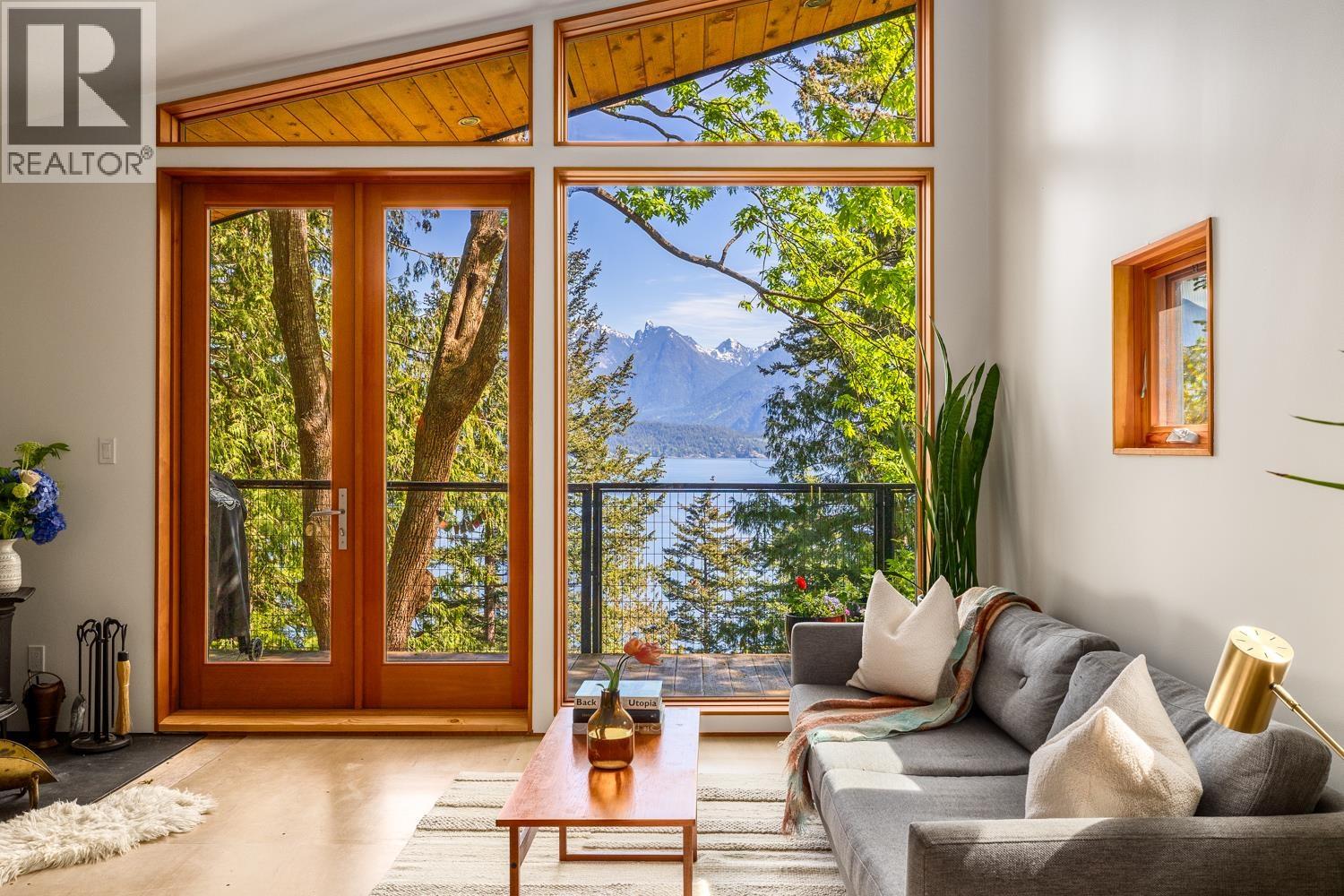 1283 Park Road, Bowen Island, British Columbia  V0N 1G1 - Photo 1 - R3001058