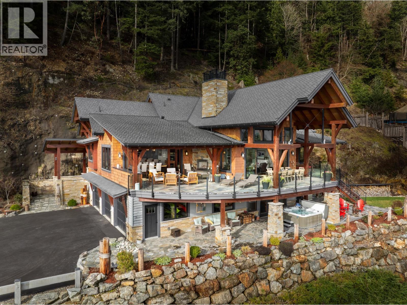 800 TAYLOR ROAD, Bowen Island, British Columbia